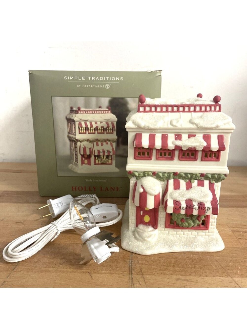 Department 56 Simple Tradition Holly Lane Sweet Shop Snow Village Lighted House